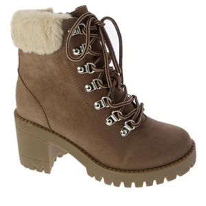 NIB Top Moda “Bianca” Boots
